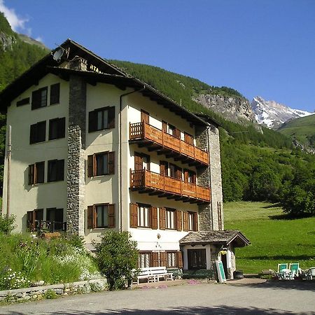 Mont Gele Hotel Ollomont Eksteriør billede